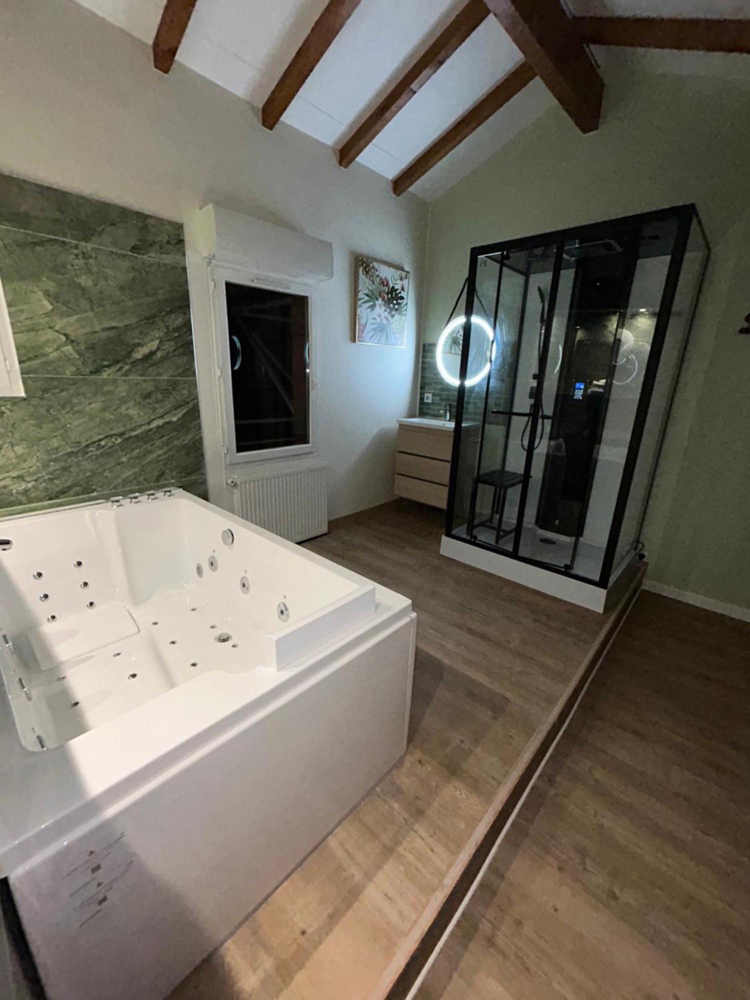 Appart Hotel Le 8 La Suite & Spa - Parking Gratuit - Mâcon Eksteriør bilde